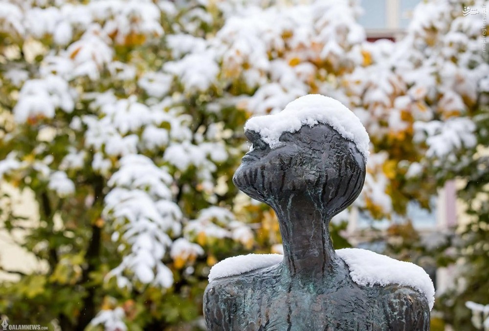 شادی اولین برف برای بجه های آلمانی