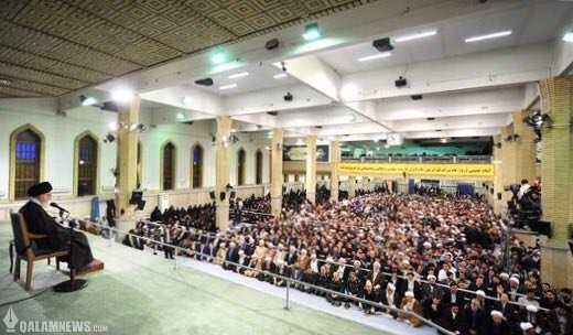 دیدار هزاران نفر از مردم قم با حضرت آیت الله خامنه‌ای