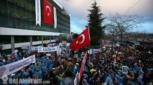 روز شوم آزادی رسانه‌ها در ترکیه؛ در حمله پلیس به روزنامه زمان چه گذشت؟