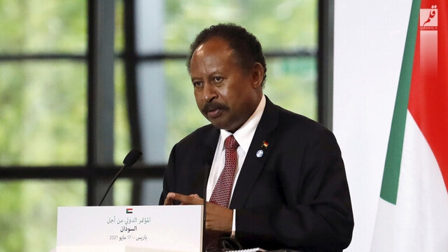 نخست وزیر سودان استعفا کرد/ آمریکا: کنار مردم سودان هستیم