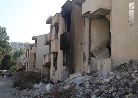 تخریب خانه های متروکه در محله امیرآباد با حضور دادستان
