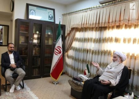 امام جمعه کرمانشاه بر حفظ روابط حسنه ایران با عراق تاکید کرد