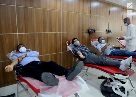 اهدای بیش از ۱۵۰ هزار سی سی خون به بیماران توسط کارکنان بندرشهید رجایی