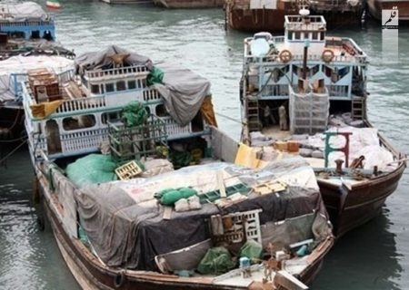 کشف محموله کالا‌های قاچاق از یک شناور در خلیج فارس
