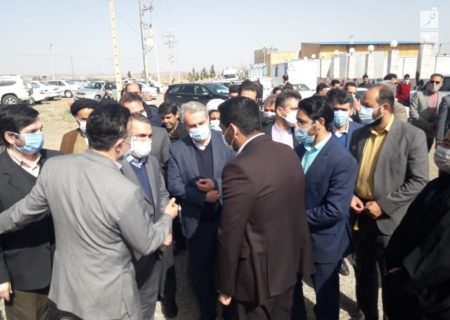 وزیر صنعت مشکلات راه‌اندازی یک طرح فولادی در خراسان رضوی را بررسی کرد