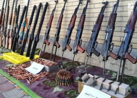 کشف ۶۴ قبضه سلاح غیرمجاز جنگی و شکاری در خوزستان