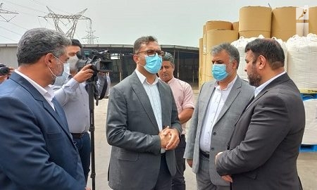 ۲۰ هزار تن کاغذ وارداتی انبارهای اطراف بندر شهید رجایی بندرعباس تعیین تکلیف شد