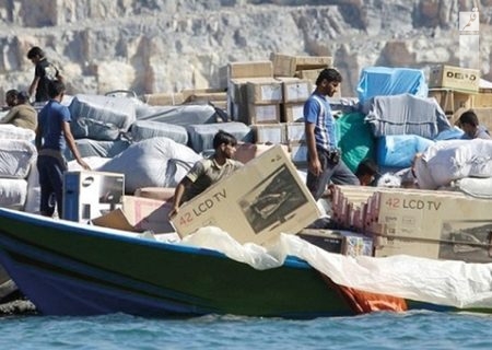 توقیف محموله کالای قاچاق در آب های خلیج فارس