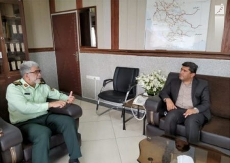 دیدار مدیر عامل شرکت آب منطقه‌ای با فرمانده نیروی انتظامی استان فارس