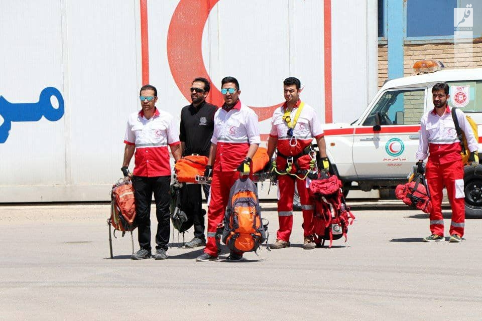 سقوط کوهنورد ۴۶ ساله در ارتفاعات کوه خورین روانسر / بالگرد و تیم واکنش سریع هلال‌احمر کرمانشاه مرد جوان را نجات دادند+تصاویر
