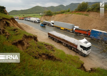 تردد کامیون‌ها و تریلرها در روز ۱۳ فروردین ممنوع شد