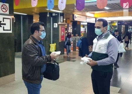 میزبانی مترو تهران از مسافران روزه دار