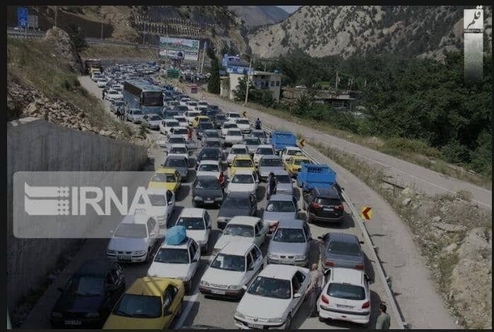 مسافران برای بازگشت جمعه را انتخاب نکنند/ جاده هراز از ساعت ۱۶ امروز یک طرفه می‌شود