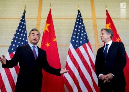 بلینکن: از همسویی چین با روسیه نگرانیم/ وانگ‌یی: روابط با آمریکا در خطر به بیراهه کشیده شدن است