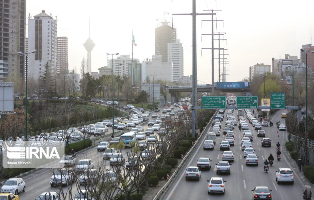 ترافیک سنگین در بزرگراه همت، نواب و خیابان آزادی