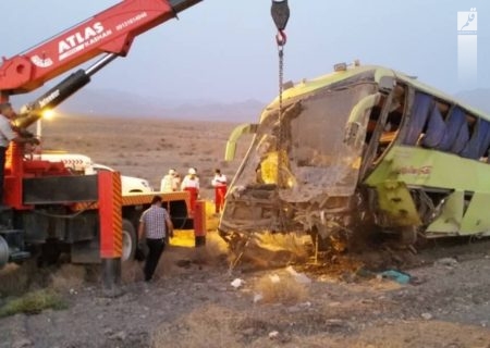 واژگونی اتوبوس در زنجان سه کوهنورد را به کام مرگ کشاند