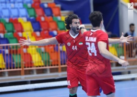 برتری هندبالیست‌های ایران برابر آذربایجان/تیم ایران راهی نیمه نهایی شد