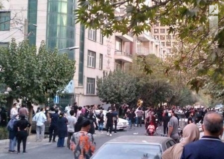 کیهان: درخیابان ها هیچ خبری نیست!
