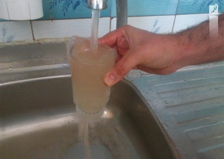 کدر شدن آب شرب در خوزستان به علت بارندگی