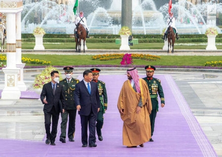 رهبران عرب با شریک جدید خود «چین»، سلطه آمریکا را به چالش می‌کشند