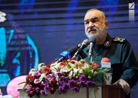 فرمانده سپاه: دنبال حذف نام ایران هستند