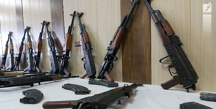انهدام باند قاچاق سلاح و کشف ۱۲۰ اسلحه و بیش از دو هزار فشنگ در دزفول