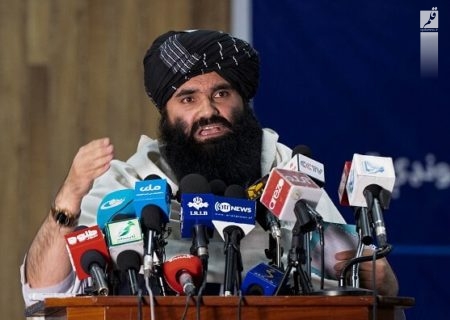 اختلاف درون گروهی طالبان؛ سخنگو در مخالفت با حقانی به حمایت از «امیر» برخاست