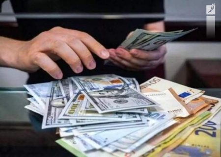 کیهان: توجه به نرخ ارز باعث کوری می‌شود!
