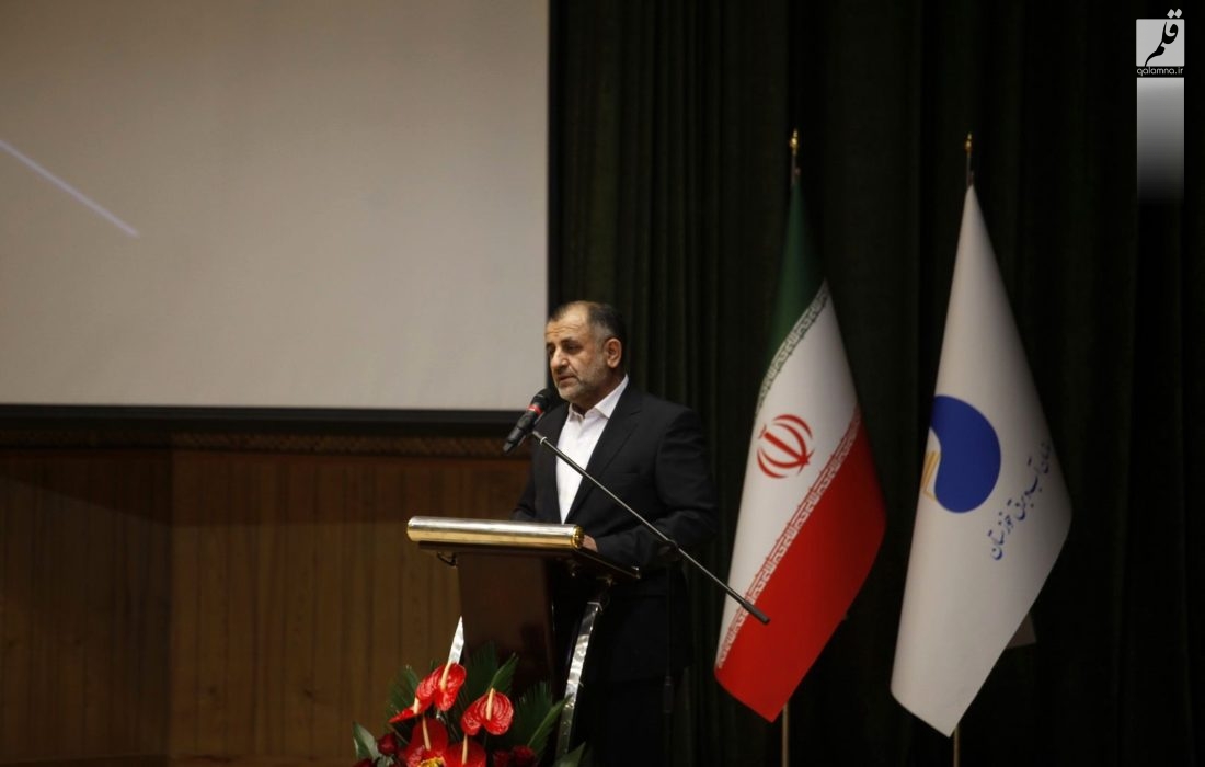 مدیر عامل سازمان آب و برق خوزستان از آزادگان هشت سال دفاع مقدس این سازمان تقدیر کرد