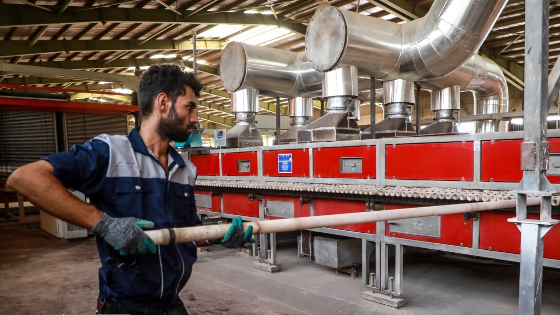 ۲ هزار طرح تولیدی خوزستان در دست ساخت است