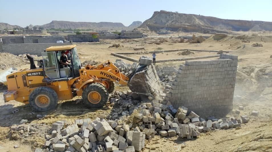 اجرای احکام قطعی قضایی برای رفع تصرف اراضی ملی در خوزستان