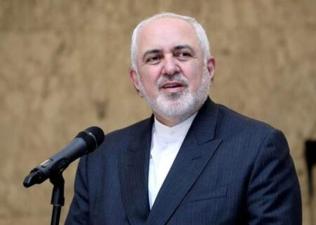 کیهان: ظریف تهمت زده، باید پاسخگو باشد