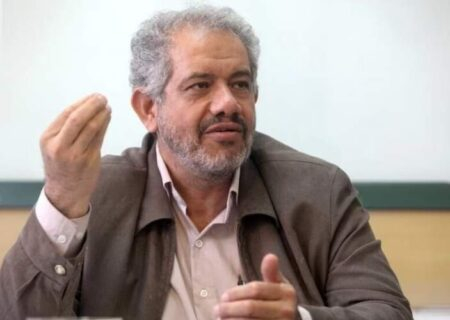 رئیس یک دانشکدهٔ در پی اظهاراتش برکنار شد