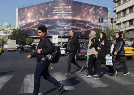 در شرایطی نیستیم که هر کسی ساز خود را بزند