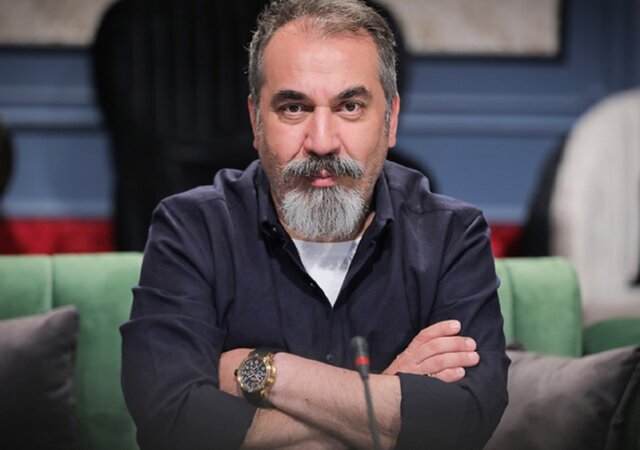 سیامک انصاری عذرخواهی کرد + ویدئو